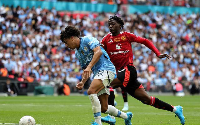 开云体育下载-曼城门将神勇扑救助球队逆转比分，喜获胜利的简单介绍