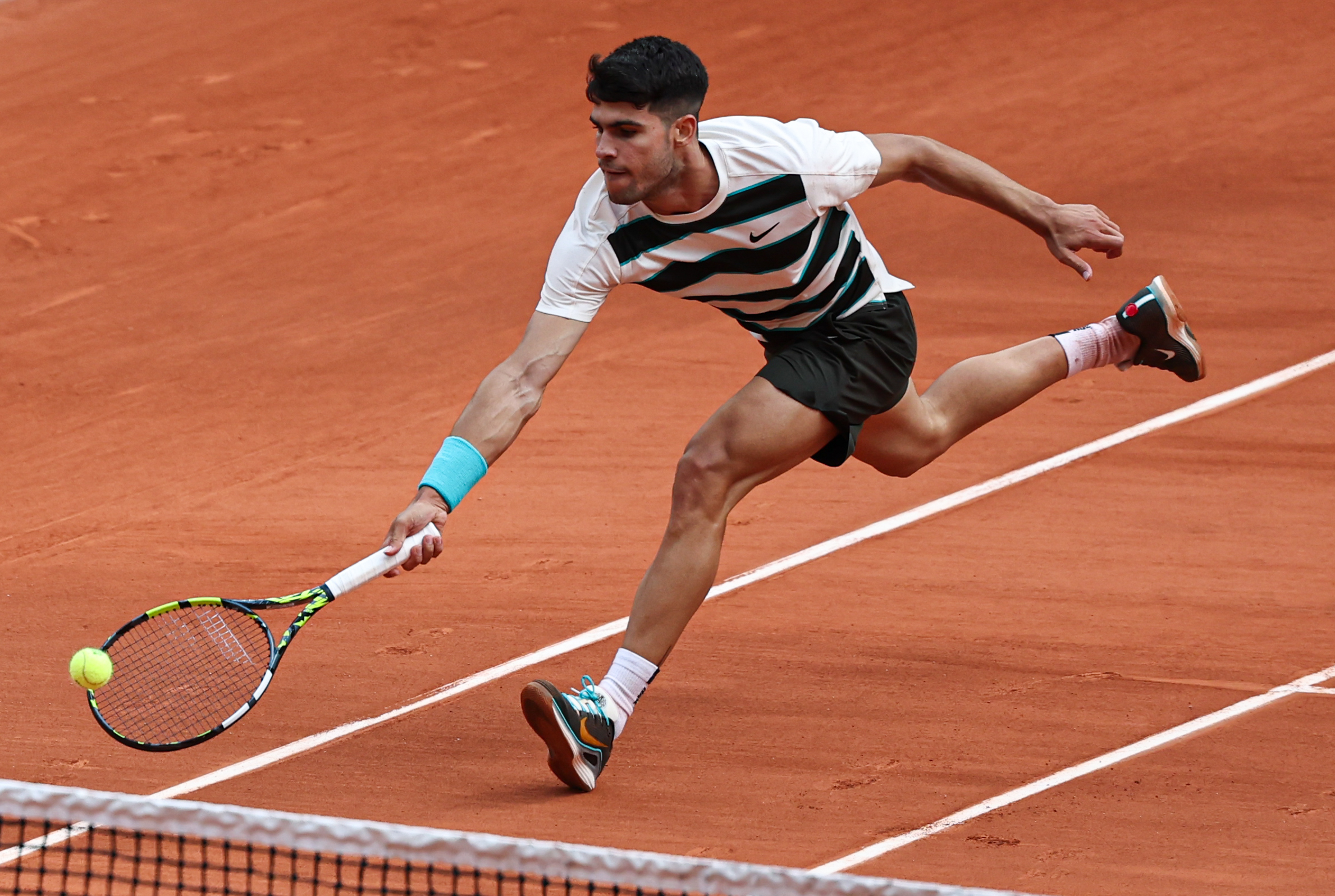 澳大利亚网球队碾压美国网球队，阿尔卡拉斯制霸全场的简单介绍