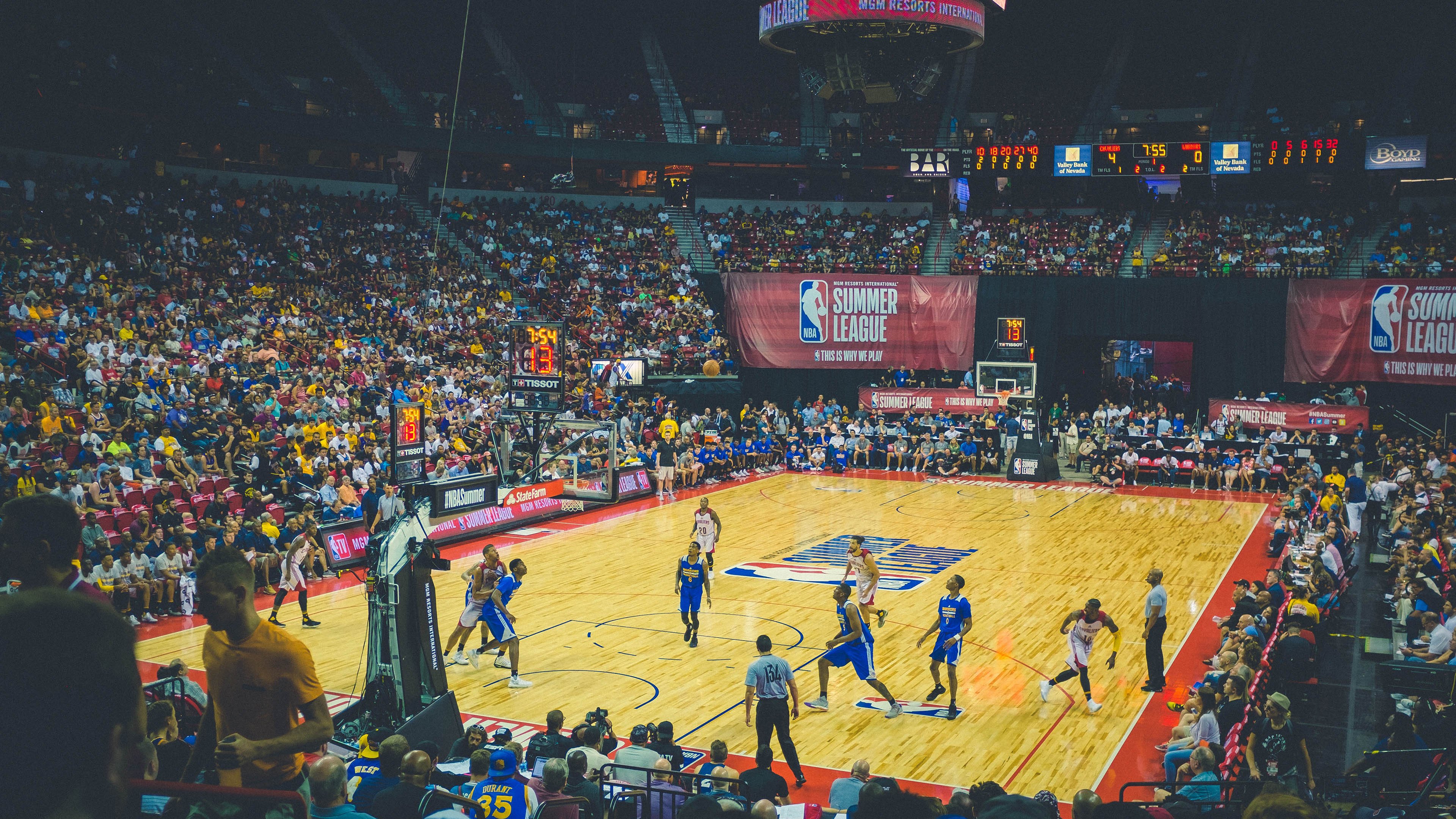 孤骑破阵！小贾伦单节风暴撕裂湖人防线，个人能力极致绽放